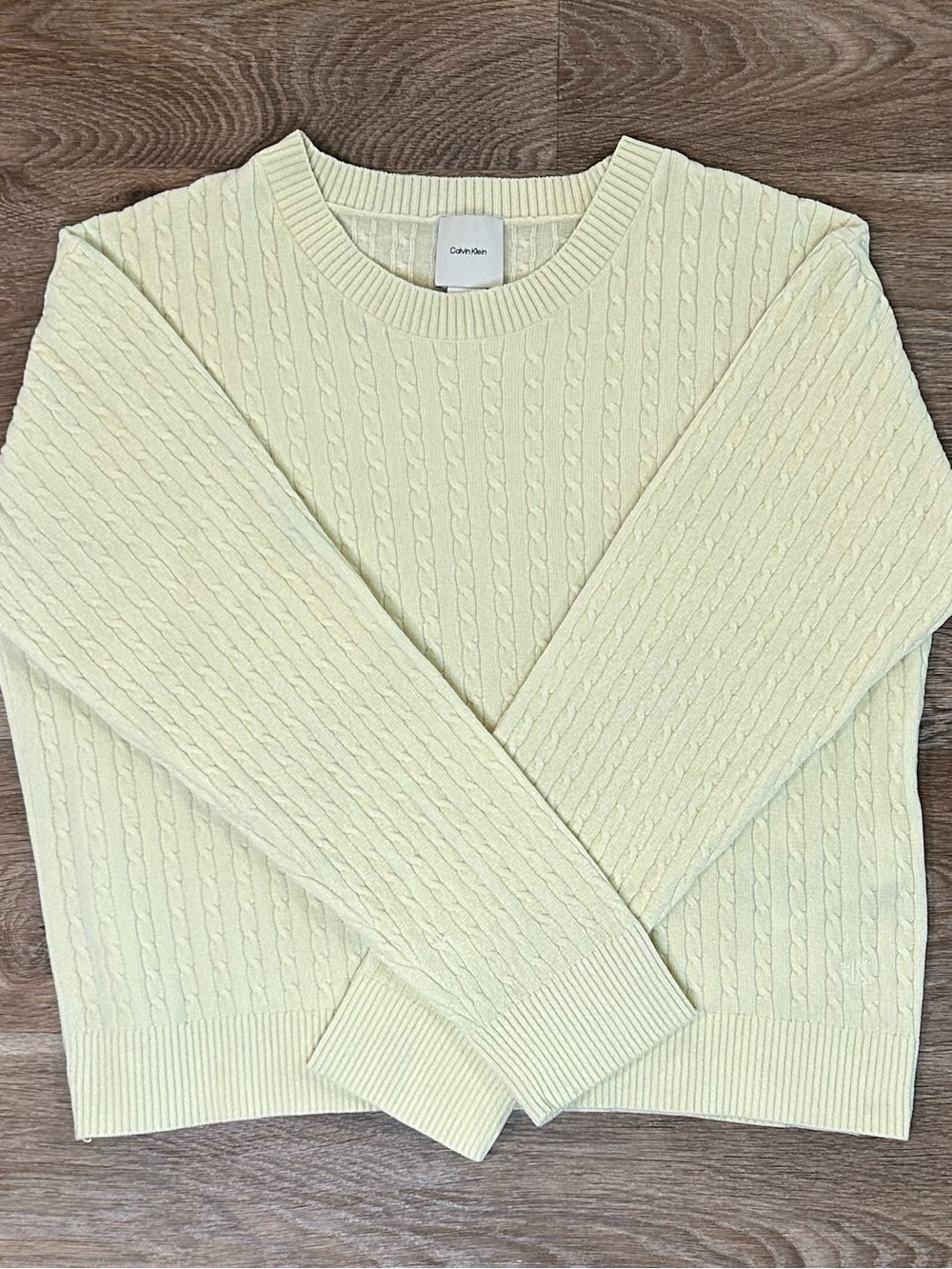 Calvin Klein Light Yellow Cable Knit Women’s Sweater Size Large SOFT